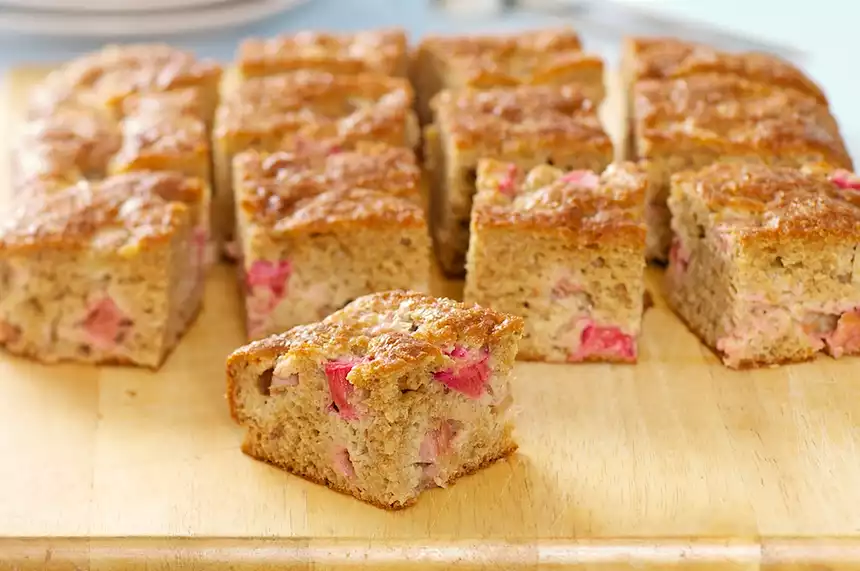 Moist Rhubarb Coffeecake