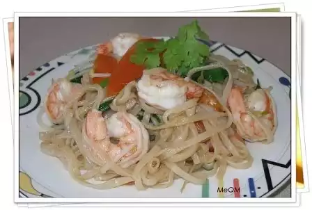 Stir-fry Shrimp, Vegetables with Noodles