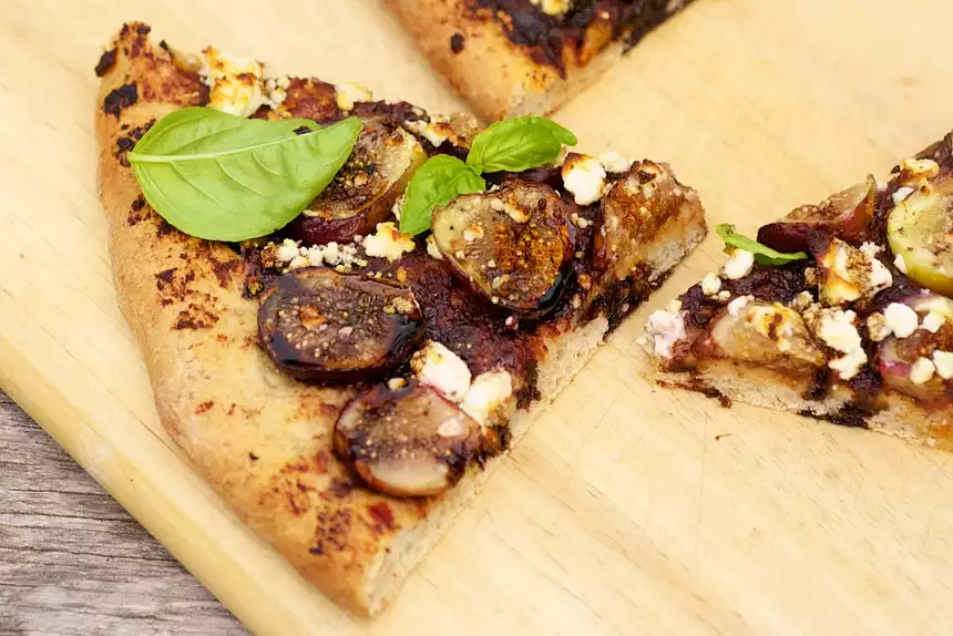 Fresh Fig, Olive Tapenade Pizza with Goat Cheese 