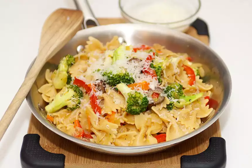 Warm Pasta with Broccoli, Bell Pepper and Parmesan