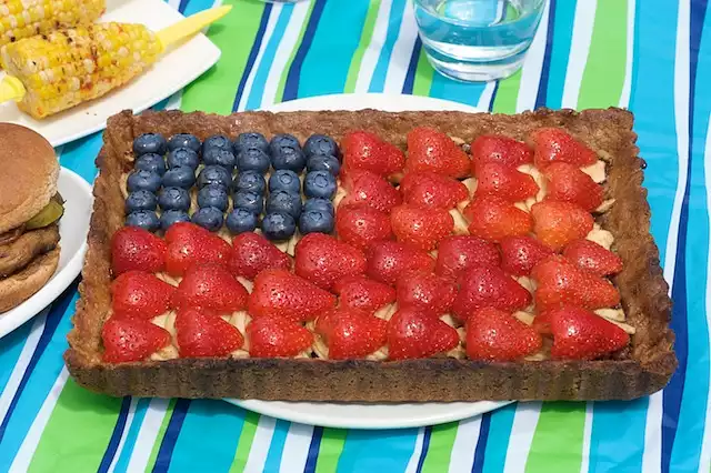 Fourth of July Flag Apple Tart