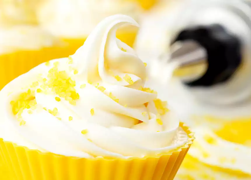 Lemon Cream Cupcakes