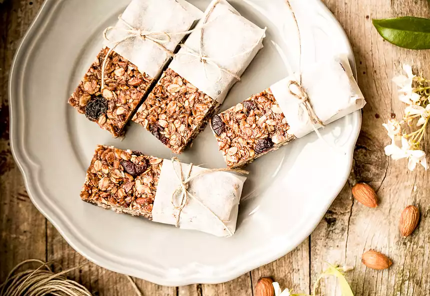 Snackin' Granola Bars