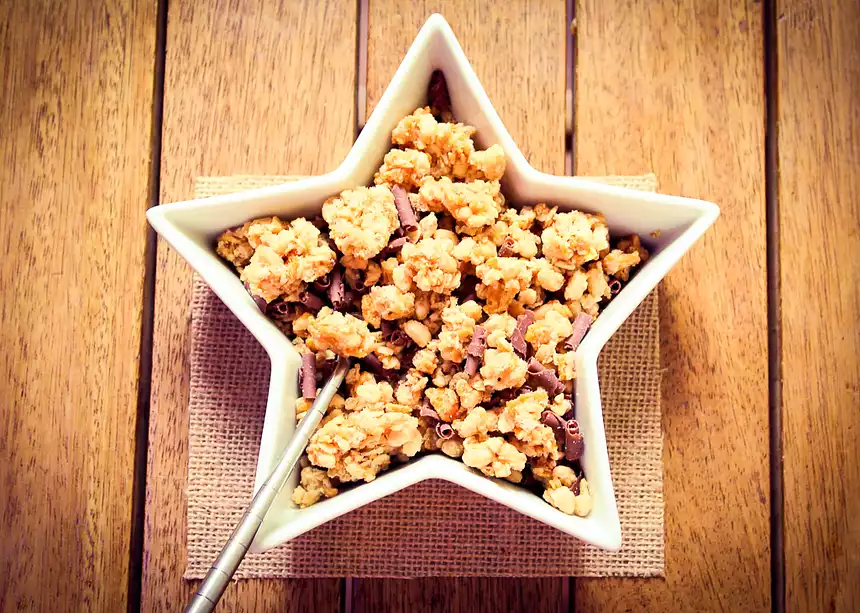 Chunky Granola (With No Oil Added)