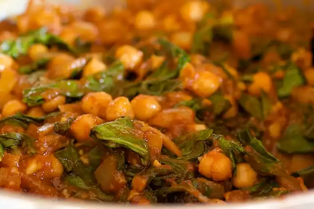 Skillet Kale, Chickpeas and Tomatoes