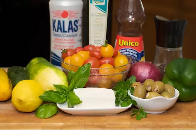 Greek Salad with Peppers