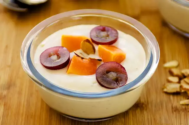 Ginger Yogurt with Fruit